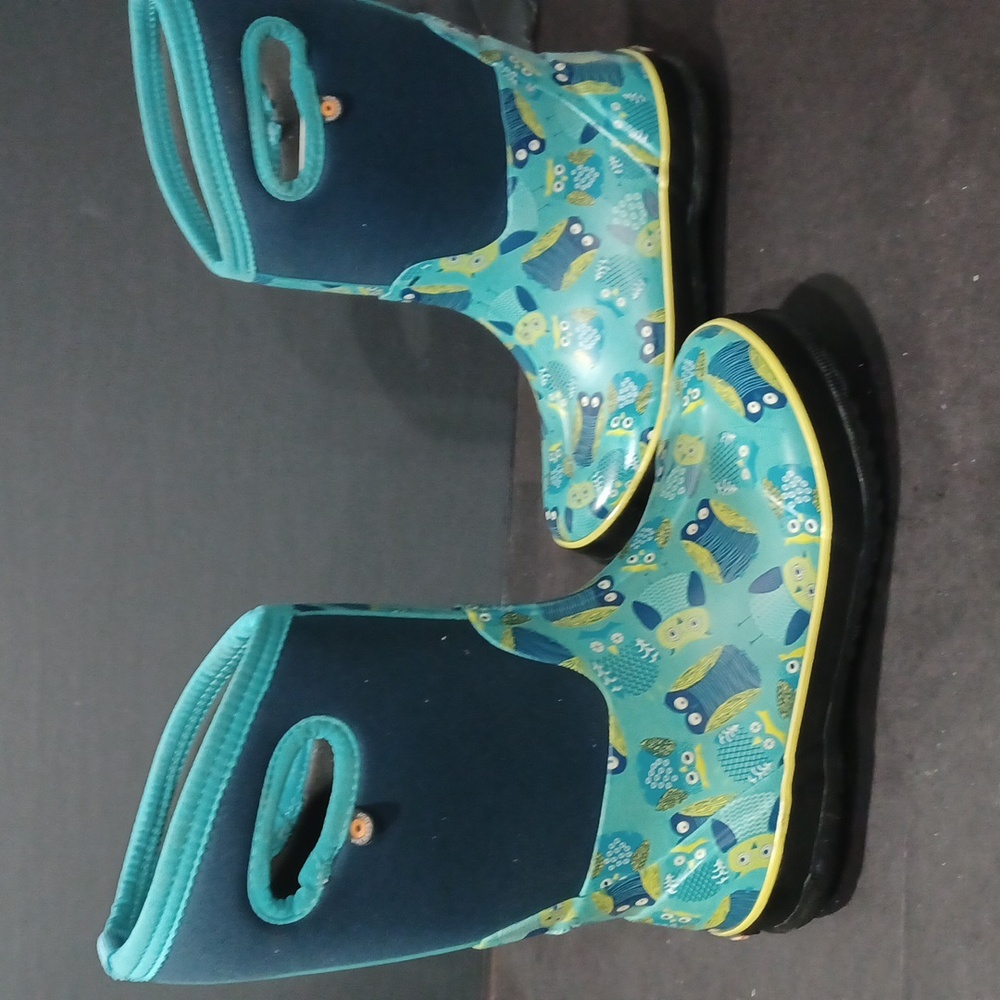 BOGS WINTER WATERPROOF BOOTS CLASSIC OWL 72153-460 YOUTH Sz 4 PRE-OWNED
